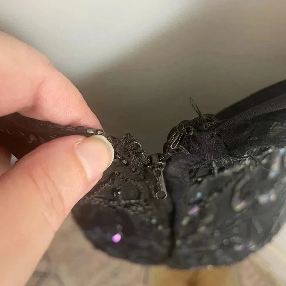 VTG 80’s Laurence Kazar Black Silk Rainbow Iridescent Sequin Rose Mesh Top M 176 - Picture 8 of 15